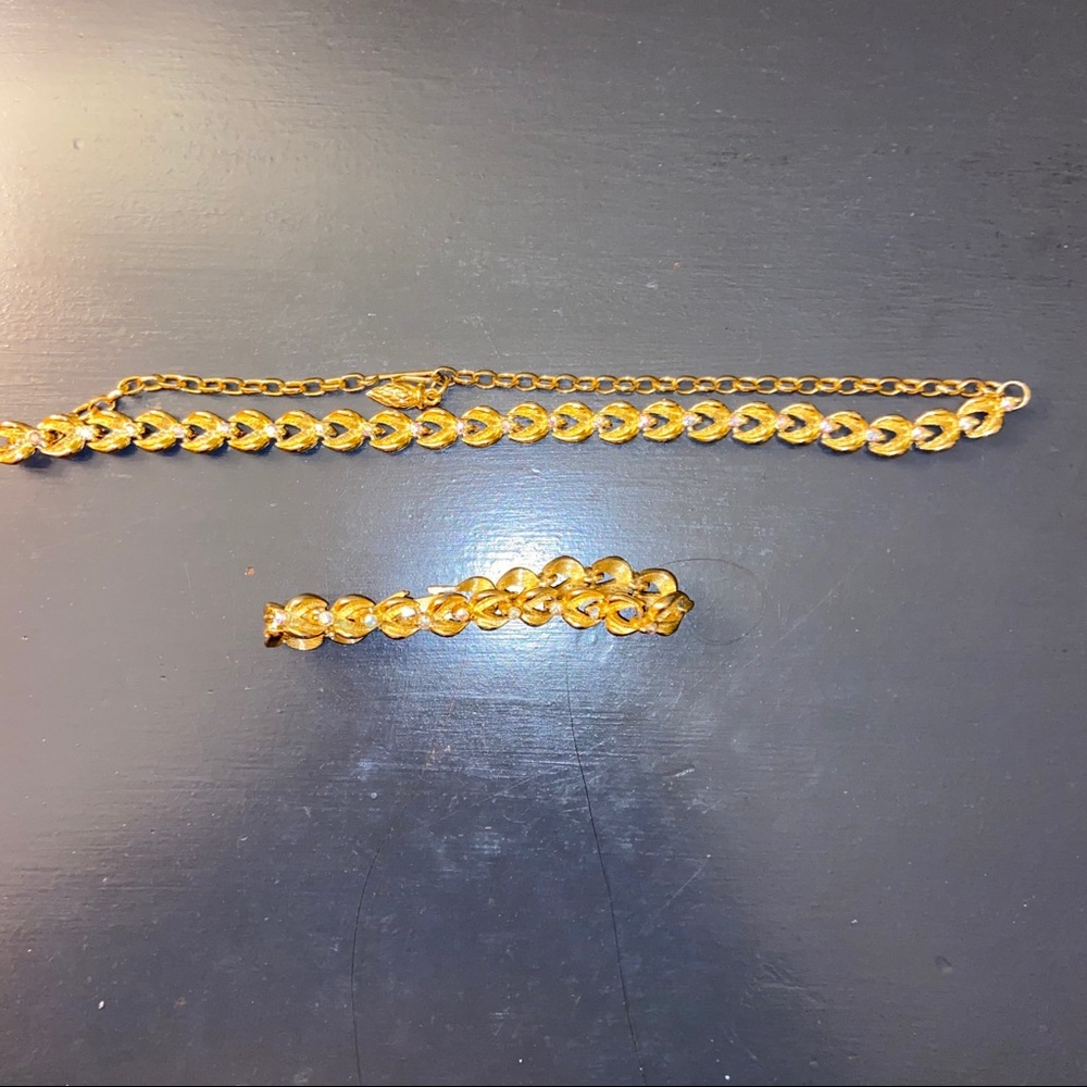 Matching Necklace and bracelet set